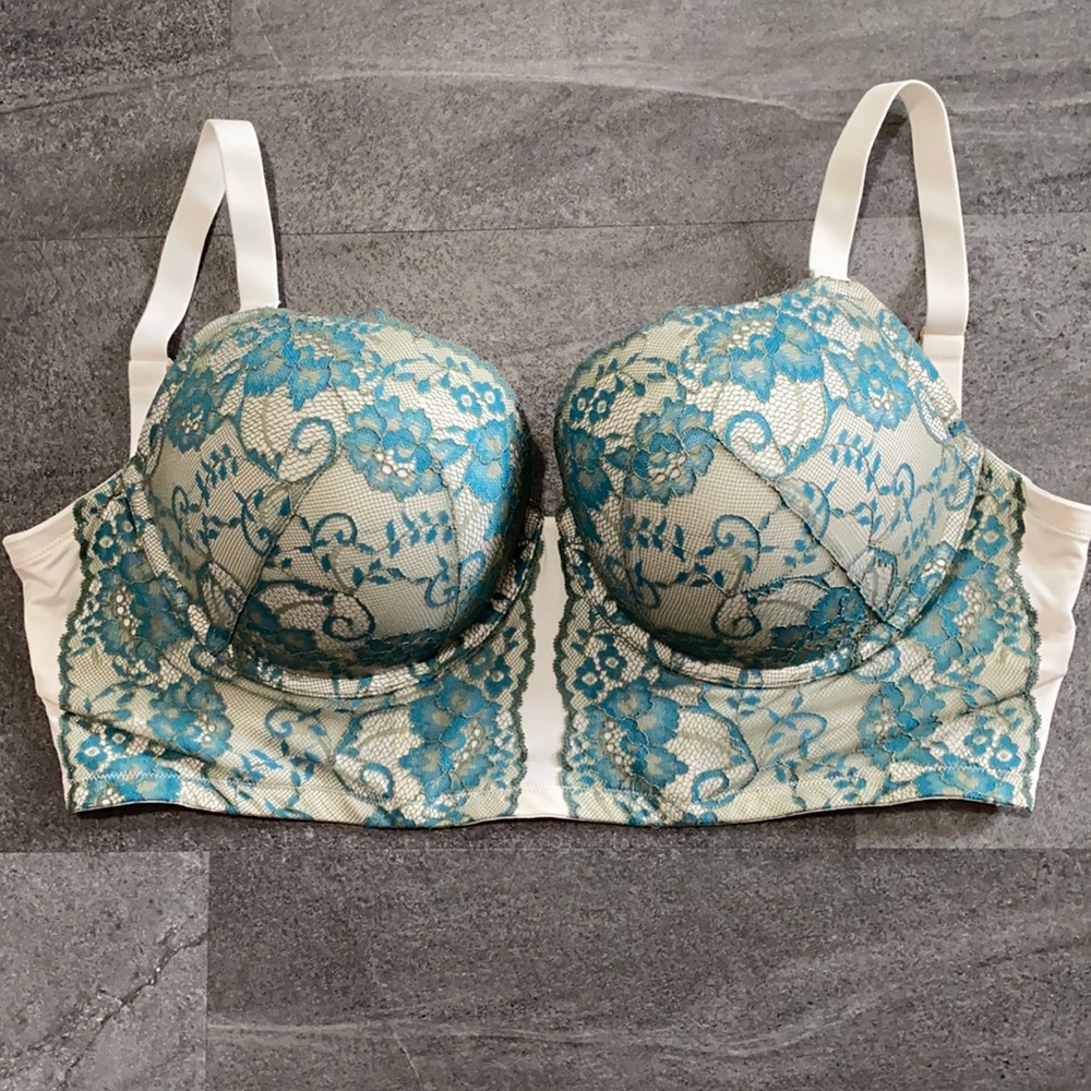 Torrid lace long line bra in like new condition